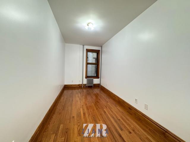 Foto del edificio - 2 bedroom in Brooklyn NY 11215