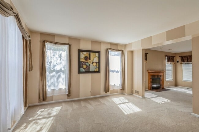 Foto del edificio - 7 Lake Plumleigh Ct