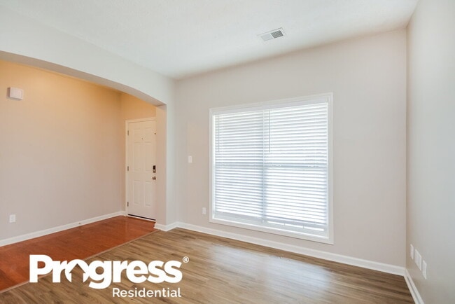 Building Photo - 221 Winthrop Ln