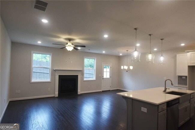 Building Photo - 313 Niles Ct