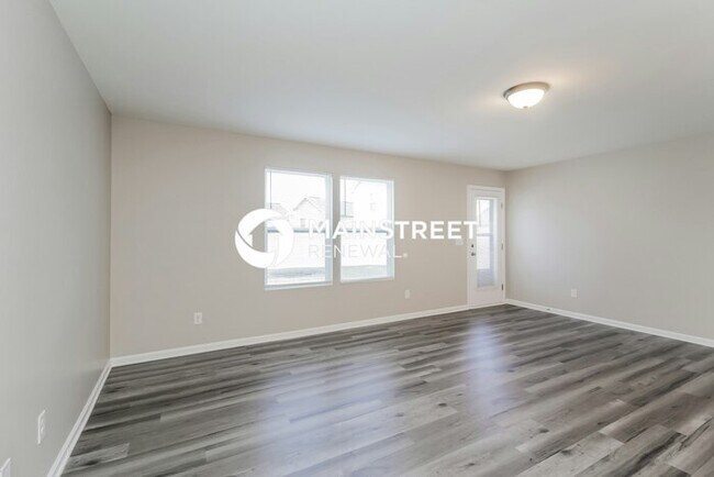 Building Photo - 3 Bedroom Pet-Friendly Home in Charlotte, NC with Main Street Renewal