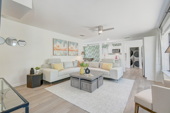 Foto del edificio - 230 Seacrest Ln