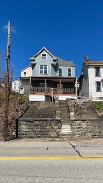 Photo - 424 W 7th Ave Apartment