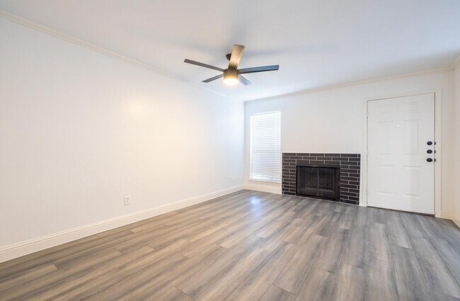 Foto del edificio - 14600 Fonmeadow Dr