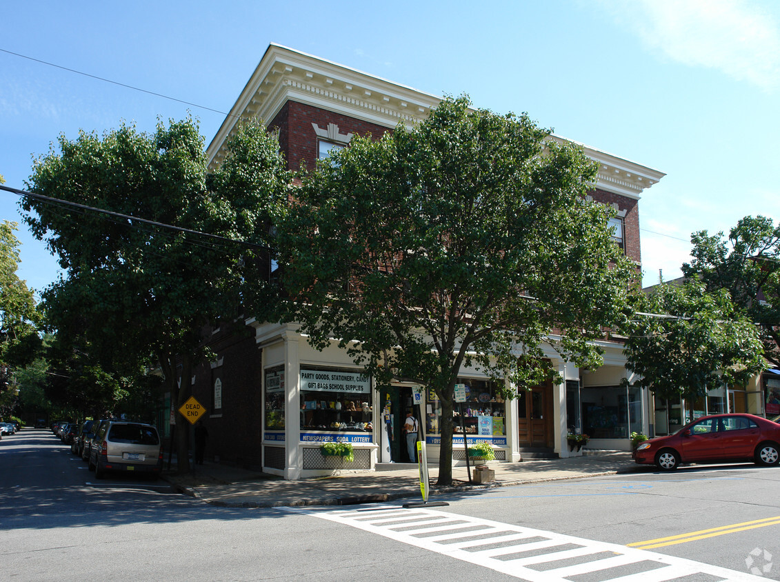 Primary Photo - 49-51 Main St