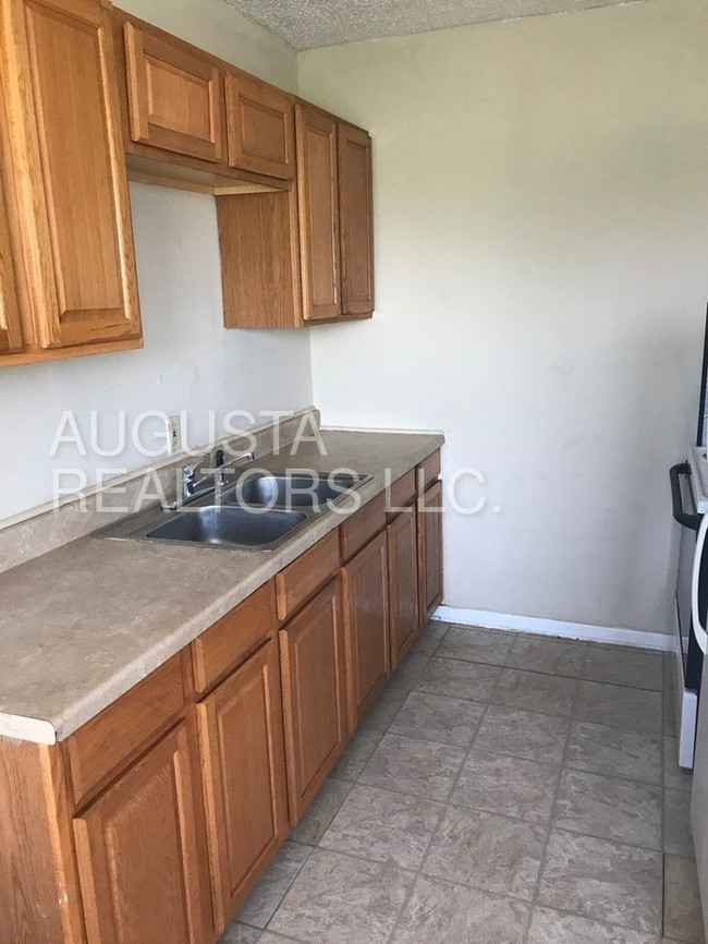 Foto del edificio - 2083 N 2nd St
