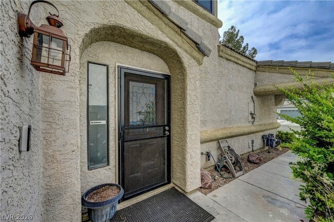 Building Photo - 6644 W Pepperidge Way