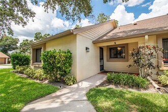 Building Photo - 2573 Oakleaf Ln