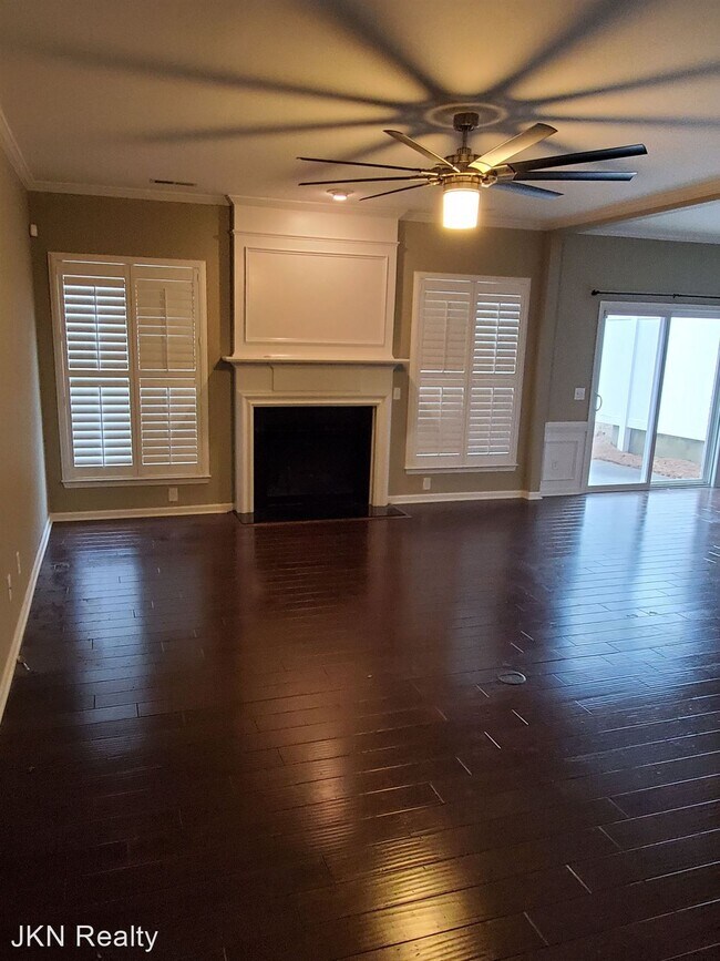 Foto del edificio - 3 br, 2.5 bath House - 15329 Canmore st - ...