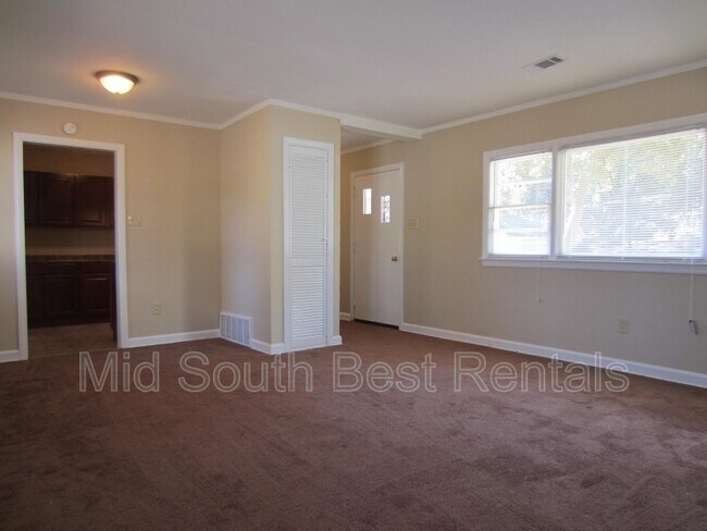 Building Photo - 3604 Holland Dr