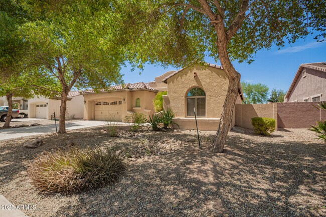 Foto del edificio - 15668 W Meadowbrook Ave