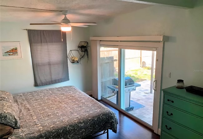 Foto del edificio - 2400 15th Ave N