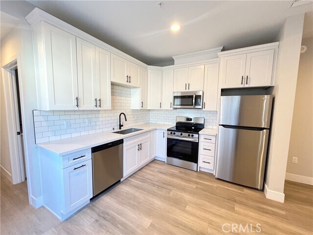 Foto del edificio - 8412 Burnet Ave