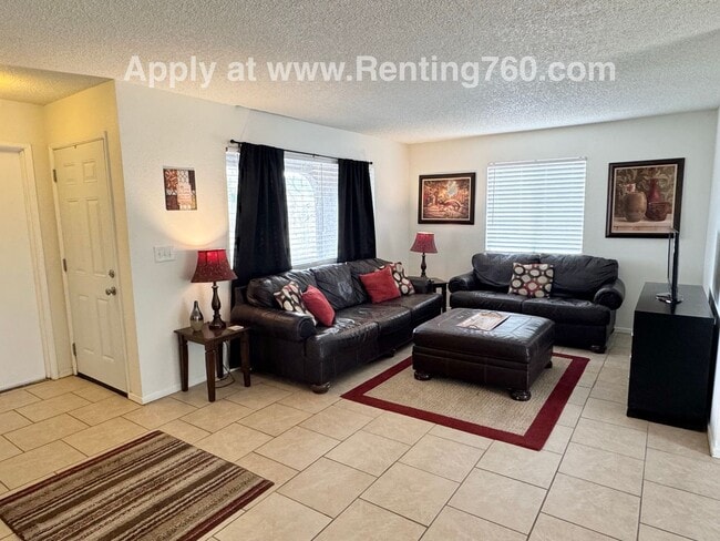 Foto del edificio - Beautifully Furnished Move-In Ready Home!