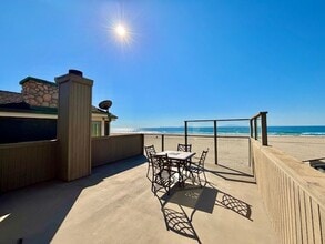 Building Photo - 3949 Ocean Dr