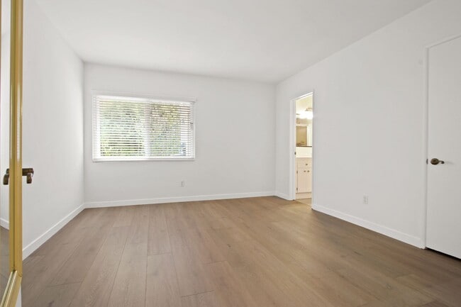Interior Photo - 1975 S. Beverly Glen, near Rancho Park!