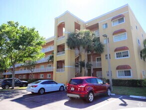 Building Photo - 4723 Lucerne Lakes Blvd