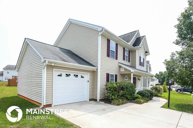 Building Photo - 1506 Hamilton Hills Dr