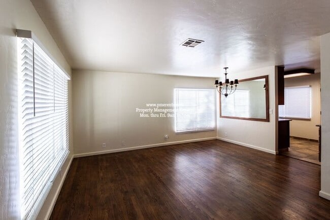 Foto del edificio - 2745 Princeton Ave