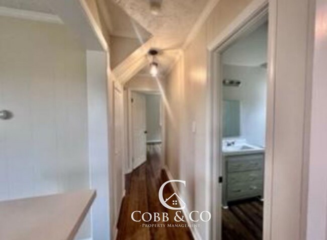 Foto del edificio - 3 Bedroom Home on 1.23 Acres with Detached Garage in Goochland – $1,750/mo