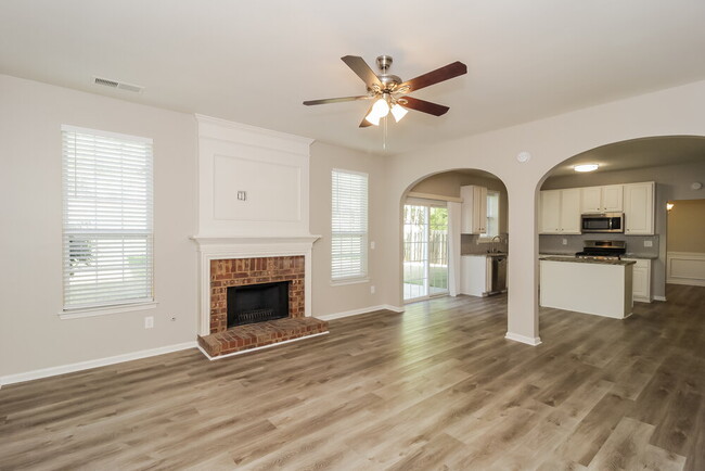 Building Photo - 428 Holland Springs Dr NW