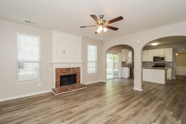 Foto del edificio - 428 Holland Springs Dr NW