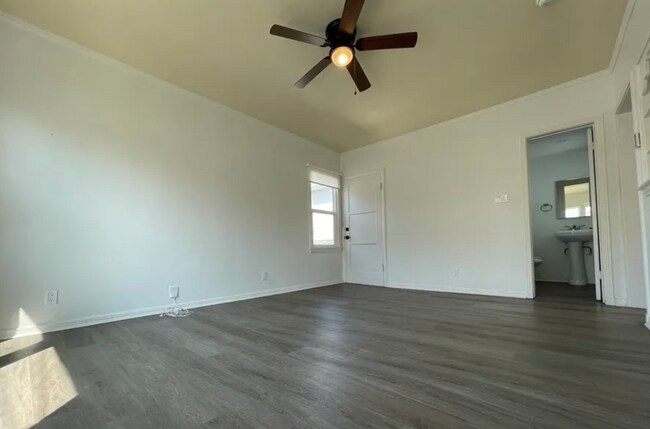 Foto del edificio - 1629 S Wooster St