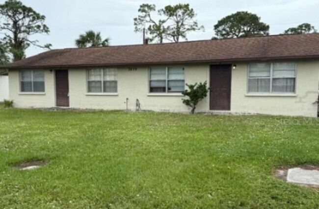 Building Photo - 7059 Brentford Rd