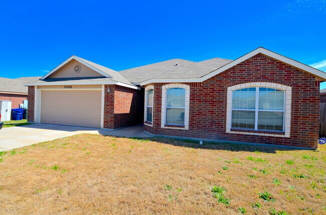 Building Photo - GORGEOUS 4 BED/2 BATH HOME IN HOUSE CREEK!!