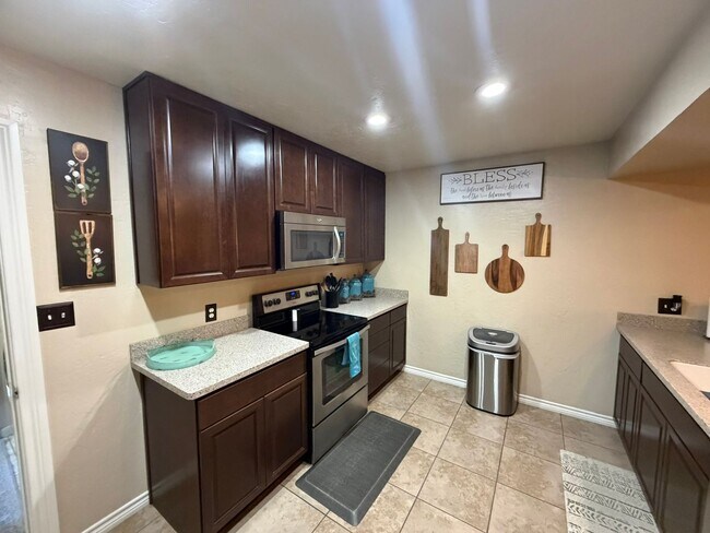 Building Photo - 807 Preston Trails Ct