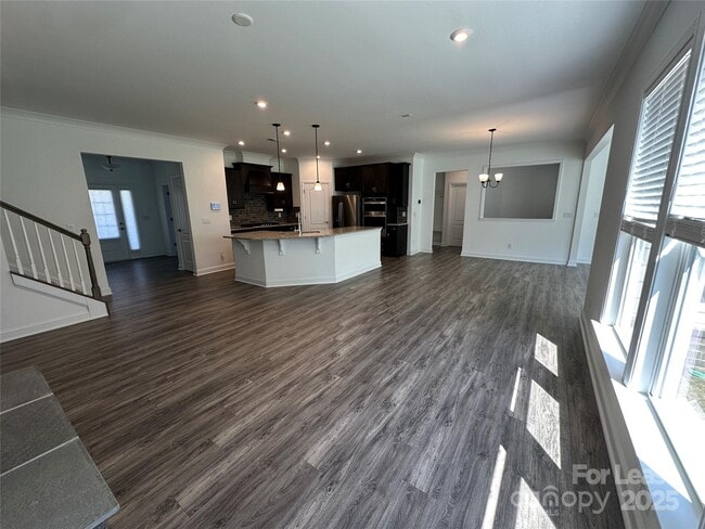 Building Photo - 611 Southstone Dr
