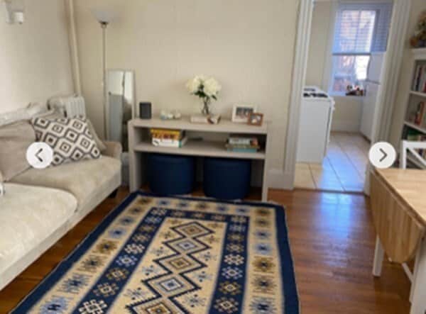 Building Photo - 28 Temple St