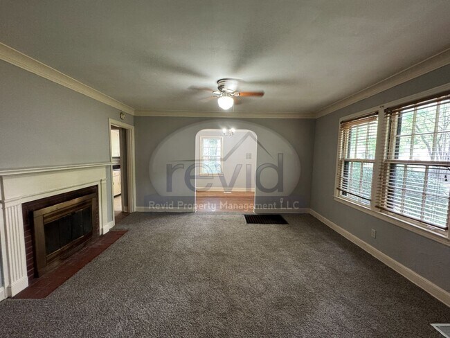 Photo - 705 S Graham St House