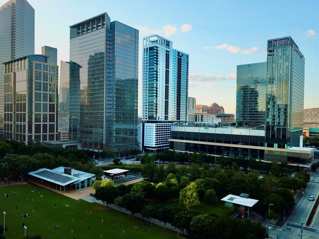 Foto del edificio - 808 Crawford St