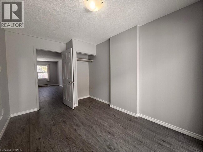 Building Photo - 154 Westcourt Pl