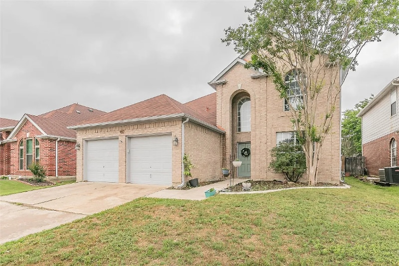 Primary Photo - 4801 Parkmount Dr