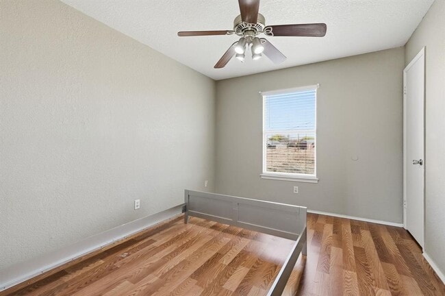 Building Photo - 1716 Benttree Dr