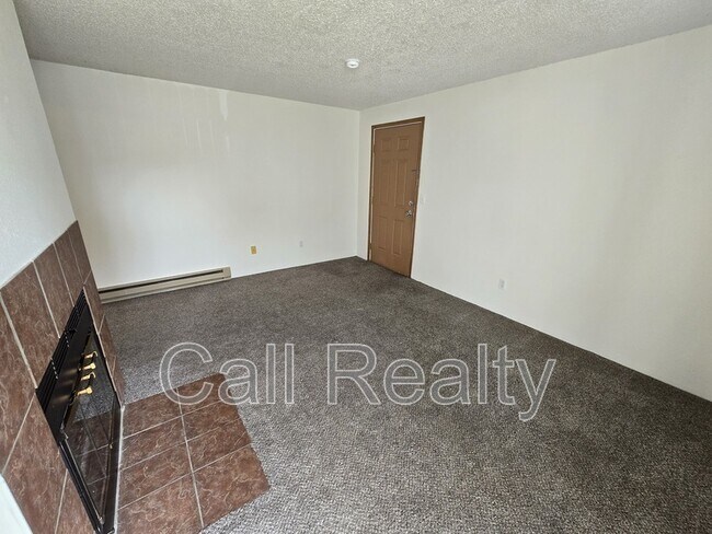 Building Photo - 8516 N Mayfair