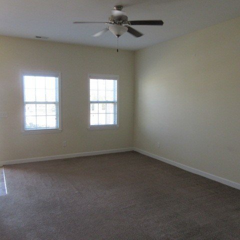 Building Photo - Charming 2 Bedroom Townhouse - 312 Burley ...
