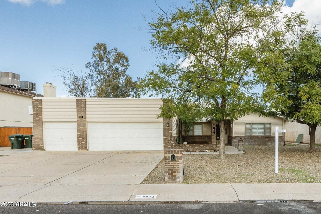 4672 N 105th Ave, Phoenix, AZ 85037 House for Rent in Phoenix, AZ