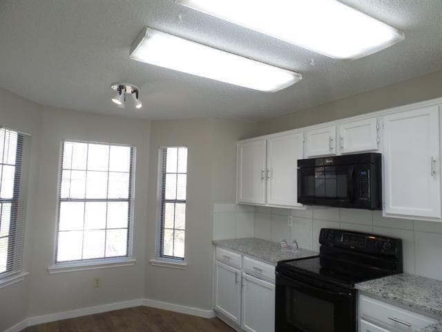 Foto del edificio - 786 Eiffel Dr