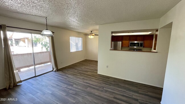 Building Photo - 616 S Hardy Dr