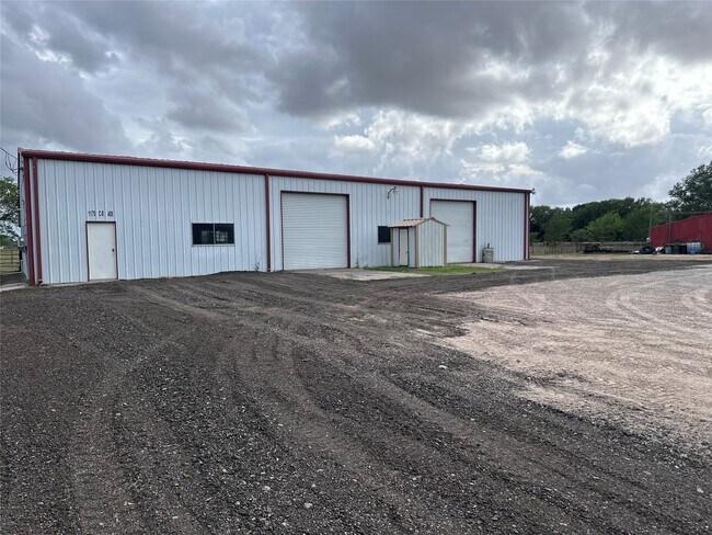 Foto del edificio - 1204 Co Rd 408