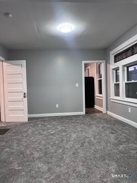 Foto del edificio - 183 Hawley Ave