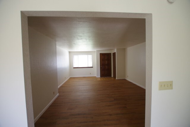 Building Photo - Charming 2 Bed in Bosie! Huge Backyard!