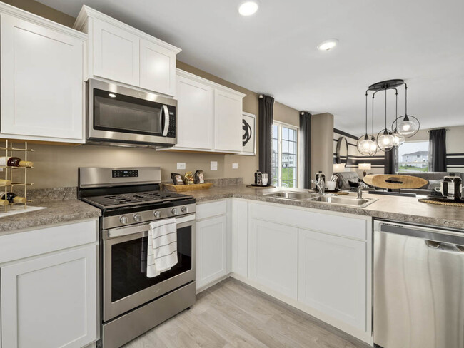 Building Photo - 3827 Bissel Dr