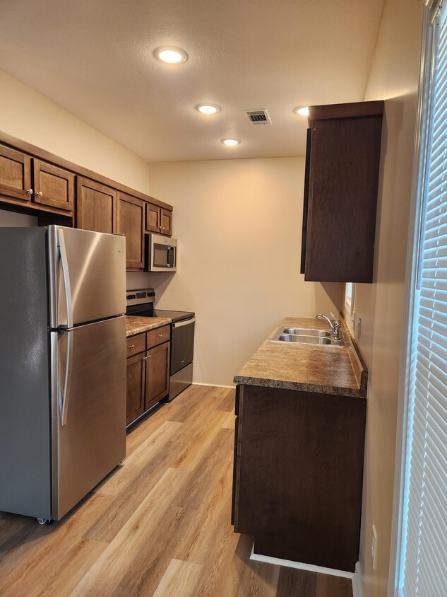Foto principal - 708 N 4th St