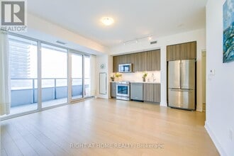 Building Photo - 30 Shore Breeze Dr