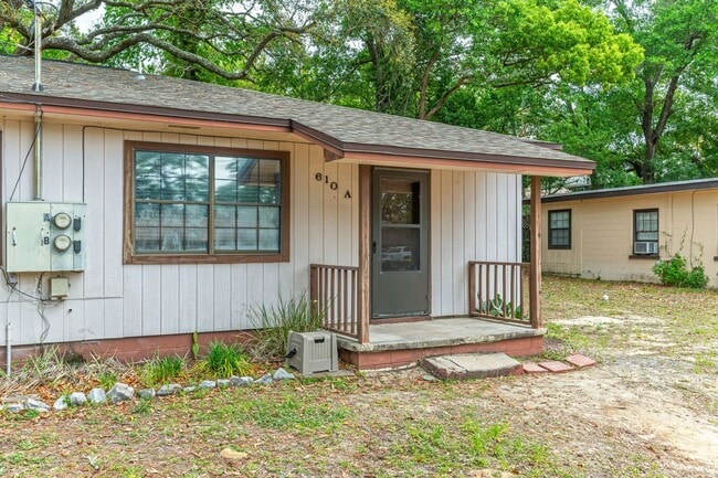 Foto del edificio - Cozy duplex in the heart of Niceville!