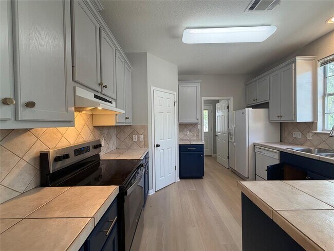 Foto del edificio - 5101 Avenue H